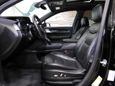 Used 2025 Cadillac XT6 Premium Luxury AWD/4WD image 26