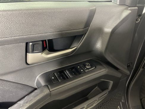 Used 2024 Toyota Tacoma TRD Off-Road AWD/4WD image 10