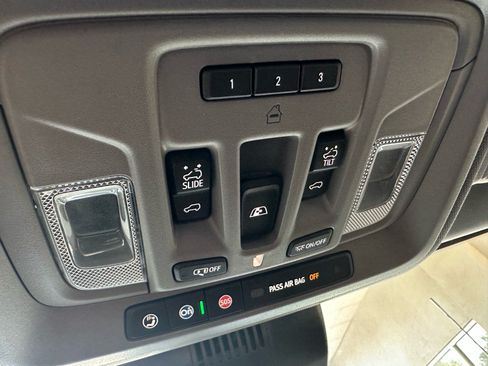Used 2024 GMC Sierra 2500 Denali w/ Denali Reserve Package AWD/4WD image 42