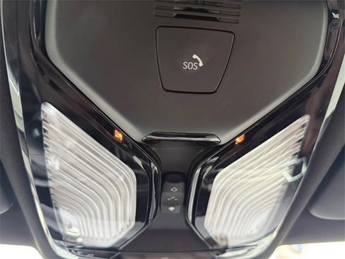 Used 2024 BMW X5 xDrive40i w/ Premium Package image 35