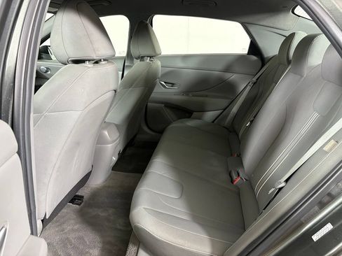 Used 2024 Hyundai Elantra SEL FWD image 37