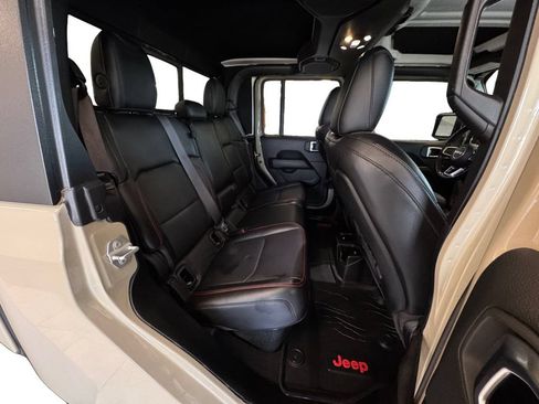 Used 2020 Jeep Gladiator Rubicon AWD/4WD image 18