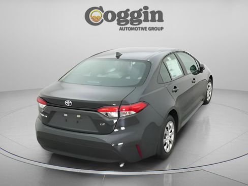 Used 2025 Toyota Corolla LE FWD image 8