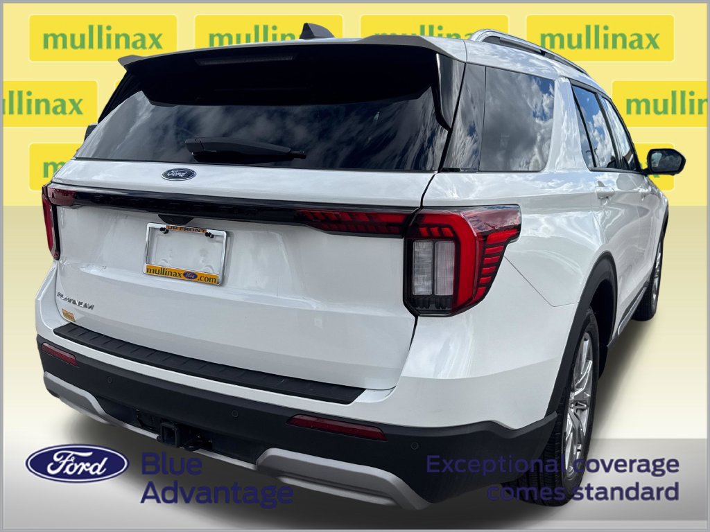 Used 2026 Ford Explorer Platinum RWD image 4