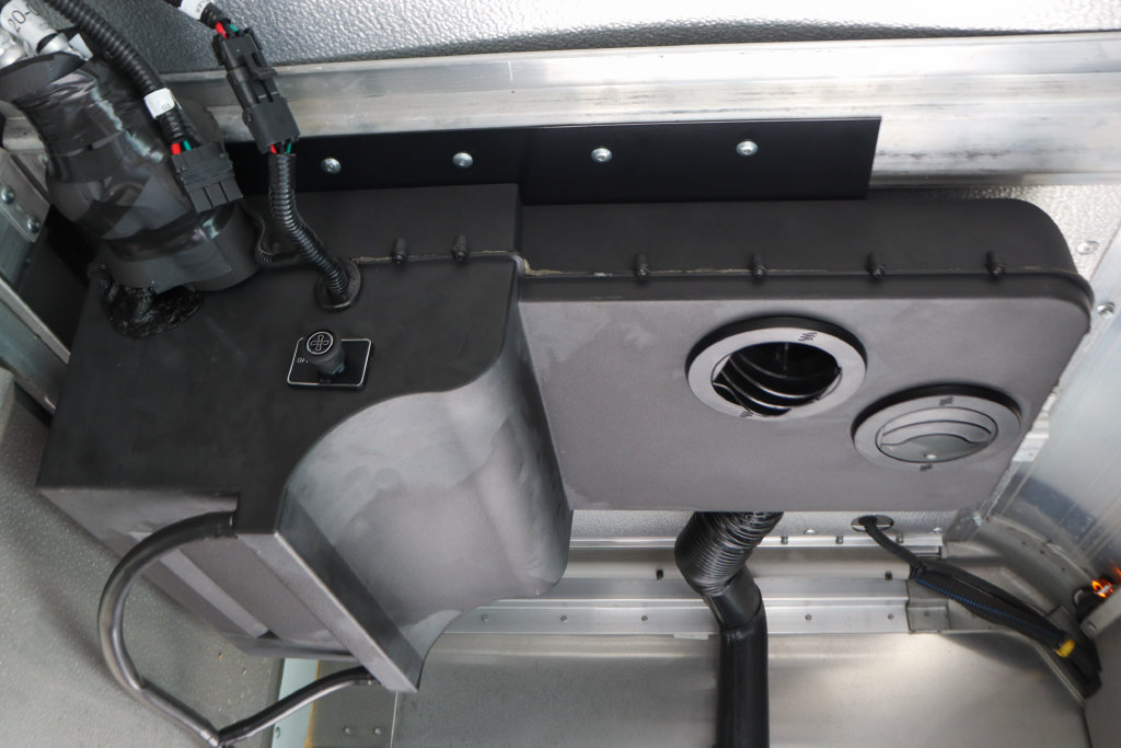 Used 2019 Ford E-450 and Econoline 450 Super Duty RWD image 30