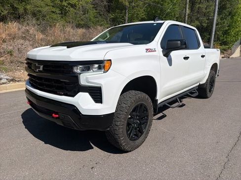 Used 2023 Chevrolet Silverado 1500 LT Trail Boss image 4