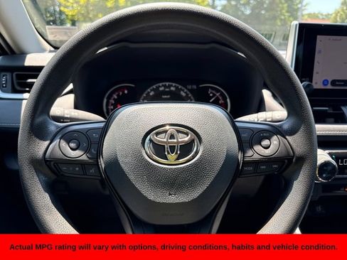 Used 2025 Toyota RAV4 XLE FWD image 16