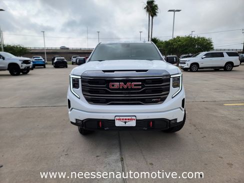Used 2024 GMC Sierra 1500 AT4 w/ Technology Package image 2