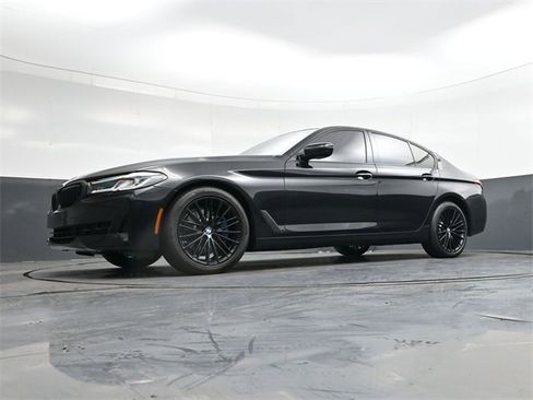 Used 2022 BMW 530i w/ Convenience Package image 29