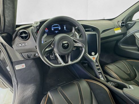 Used 2026 McLaren 750S Spider image 21