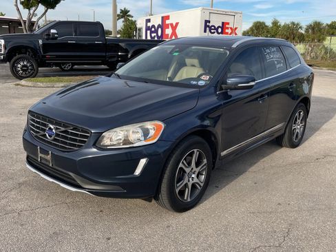 Used 2015 Volvo XC60 T6 image 1