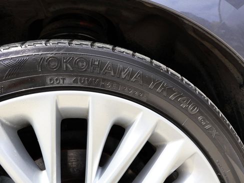 Used 2016 Lexus ES 350 w/ Luxury Package w/Wood Trim image 33