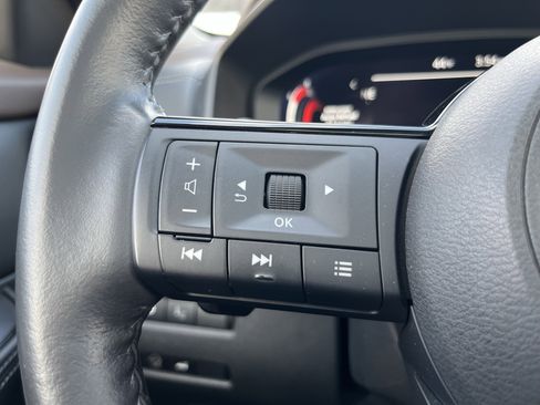 Used 2023 Nissan Rogue Platinum w/ Platinum Premium Package image 22