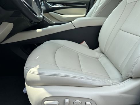 Used 2023 Buick Enclave Premium w/ Experience Buick Package image 5