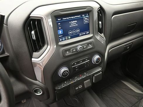 Used 2025 Chevrolet Silverado 1500 Custom image 31