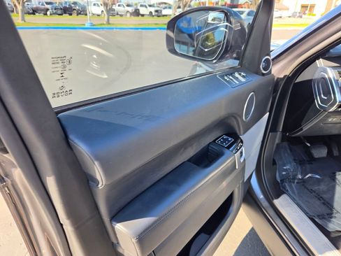 Used 2017 Land Rover Range Rover Sport HSE AWD/4WD image 24