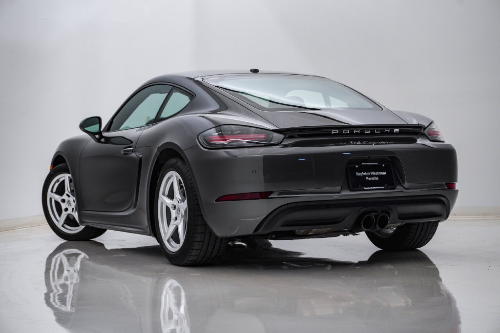 Used 2021 Porsche 718 Cayman RWD image 3