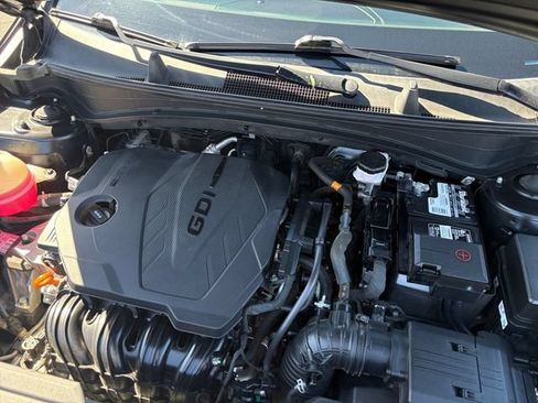 Used 2023 Kia Sportage EX FWD image 9