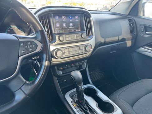 Used 2022 Chevrolet Colorado LT w/ Fleet Safety Package image 15