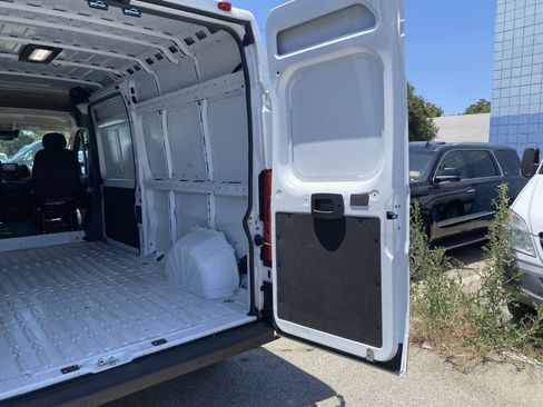 Used 2024 RAM ProMaster 2500 w/ Safety Group FWD image 16