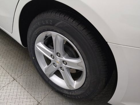 Used 2023 Chevrolet Malibu LT FWD image 31