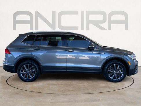 Used 2022 Volkswagen Tiguan SE FWD image 11