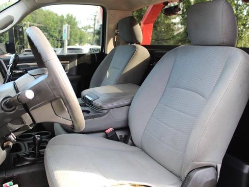 Used 2018 RAM 5500 4x4 Regular Cab image 21
