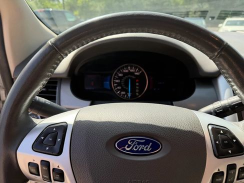 Used 2013 Ford Edge SEL FWD image 10