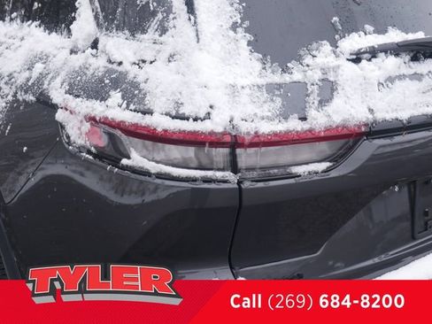 Certified 2023 Jeep Grand Cherokee Altitude image 13