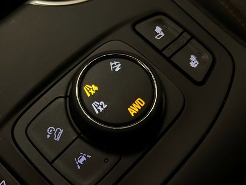 Certified 2020 GMC Terrain SLT w/ Preferred Package image 32