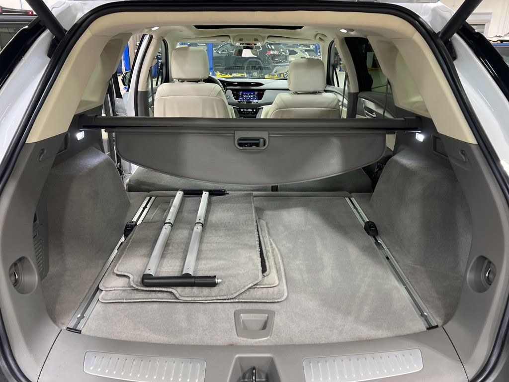 Used 2023 Cadillac XT5 Premium Luxury AWD/4WD image 16