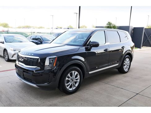 Used 2022 Kia Telluride LX AWD/4WD image 3