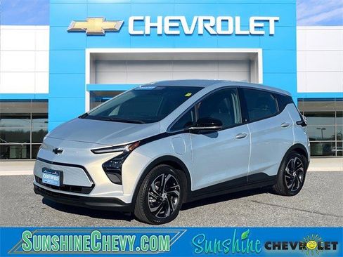 Certified 2023 Chevrolet Bolt LT image 1