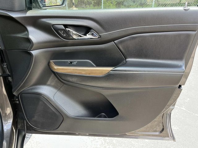 Used 2019 GMC Acadia SLE w/ LPO, Floor Liner Package AWD/4WD image 26