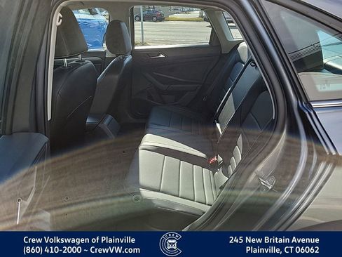 Certified 2022 Volkswagen Jetta SE image 16