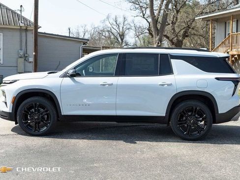 New 2026 Chevrolet Traverse LT FWD image 10