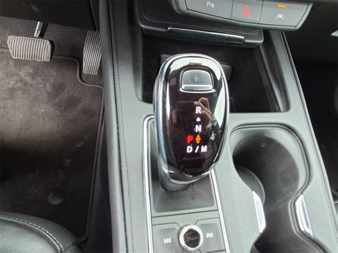 Used 2023 Cadillac XT4 Premium Luxury image 19