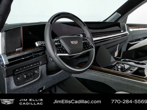 Certified 2026 Cadillac Escalade ESV Platinum Sport w/ LPO, ONYX Package image 4