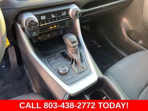 Used 2024 Toyota RAV4 LE AWD/4WD image 25