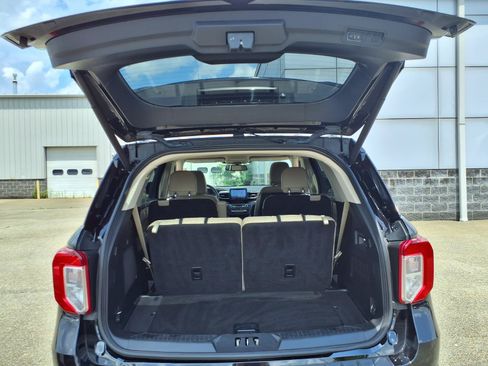 Used 2020 Ford Explorer Limited w/ Class III Trailer Tow Package AWD/4WD image 12
