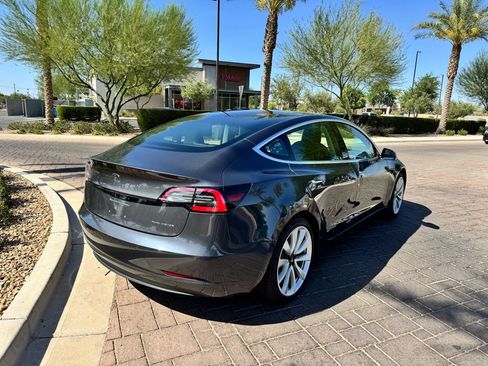 Used 2018 Tesla Model 3 Long Range AWD/4WD image 4