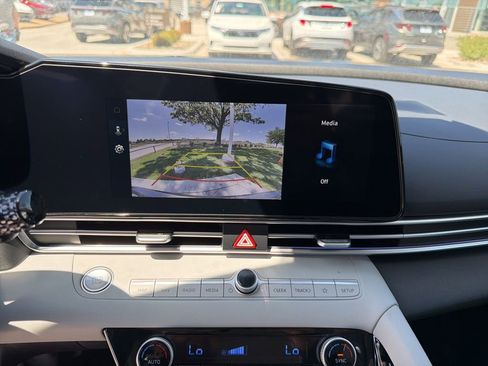 New 2026 Hyundai Elantra Limited FWD image 25