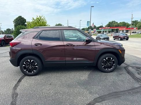 Used 2023 Chevrolet TrailBlazer LT w/ Convenience Package AWD/4WD image 6