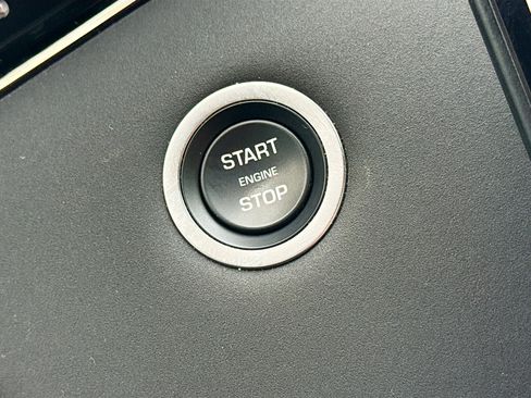 Used 2026 Land Rover Range Rover Evoque S image 35