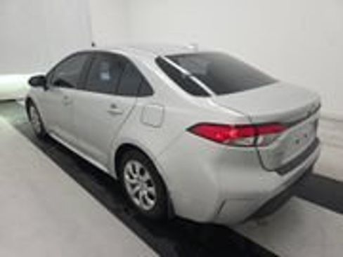 Used 2025 Toyota Corolla LE FWD image 6
