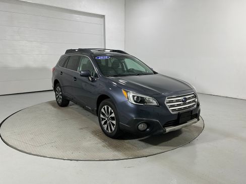 Used 2016 Subaru Outback 3.6R Limited AWD/4WD image 2