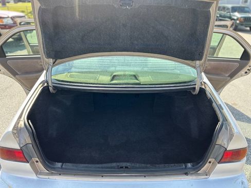 Used 1998 Toyota Camry CE image 24