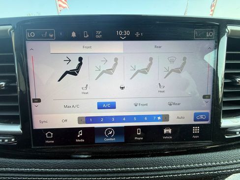 Used 2023 Chrysler Pacifica Touring-L FWD image 30