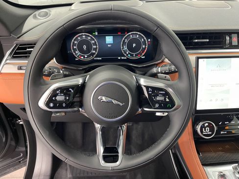 New 2026 Jaguar F-PACE R-Dynamic S image 15