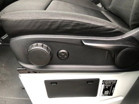 Used 2019 Freightliner Sprinter 2500 w/ Driver Convenience Package image 14